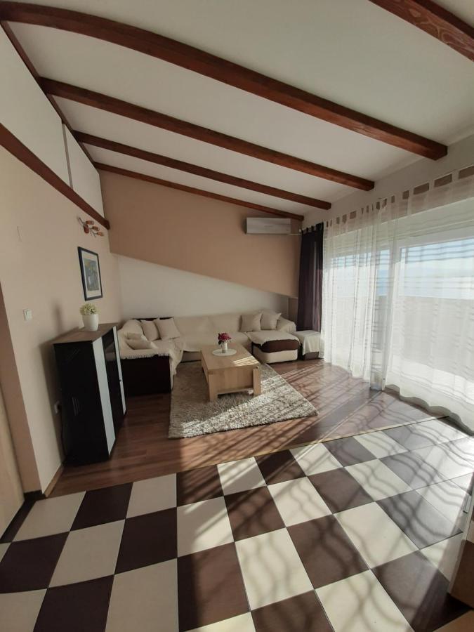 Apartment Franka Dramalj Exterior photo